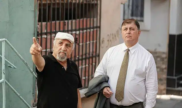 Başkan Tugay’dan Basmane turu  “Burada sahip çıkmamız gereken bir hazine var”