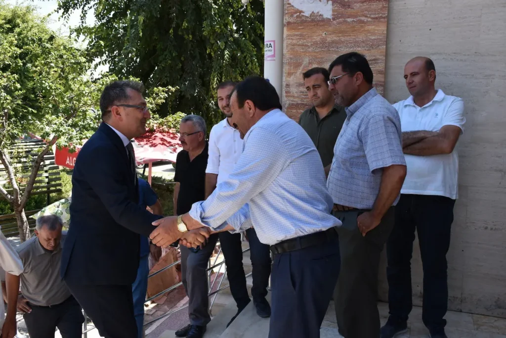 Karapınar Belediye Başkanı Önal, Hotamış Mahallesi’nde Vatandaşlarla Buluştu