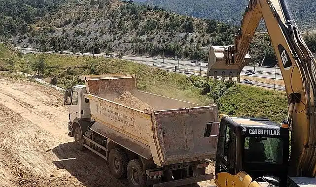 Büyükşehir’in ulaşım yatırımları sürüyor  Yeni açılan yollar trafiğe nefes oldu