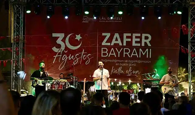 Çeşme’de 30 Ağustos coşkusu  Başkan Denizli; “Zaferimizin 102. yılını büyük bir gururla kutladık”