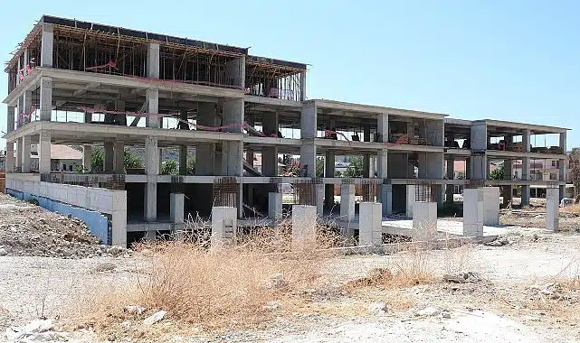 Denizcilik fakültesi ve yurt binasında çalışmalar sürüyor