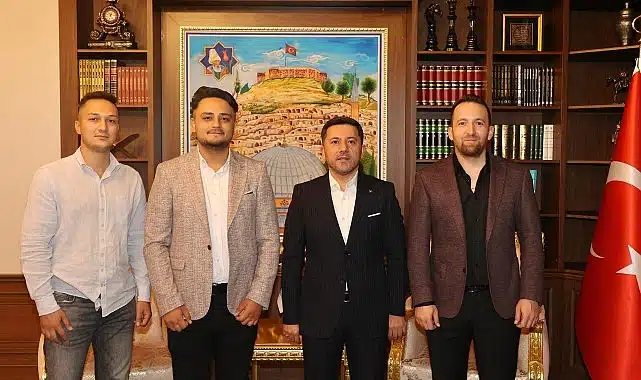 Nevşehir Belediye Başkanı Rasim Arı, İstanbul Sanayi Odası’nın (İSO) Türkiye’nin İkinci 500 Büyük Sanayi Kuruluşu listesine giren Doğa Tohumculuk Gıda Sanayi ve Ticaret A.Ş’yi başarısı nedeniyle kutladı