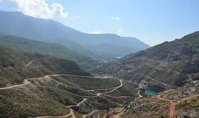 Alanya Dim grup yolunda asfalt hazırlığı