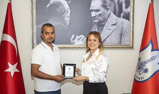 Başkan Mutlu’dan örnek temizlik çalışanlarına teşekkür