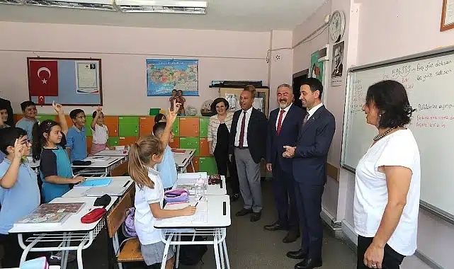 Başkan Önal’dan öğrencilere sürpriz ziyaret