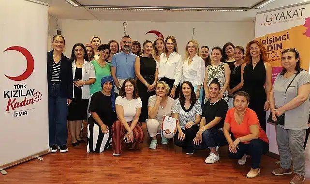 Türk Kızılay İzmir Kadın ve LİYAKAT Derneği el ele büyümeye devam ediyor