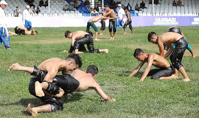 Yağlı güreşin büyük başpehlivanları Ulugazi Er Meydanı’na çıkıyor