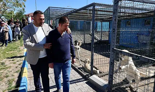 Nevşehir Belediyesi Özel İnsanlar Eğitim Merkezi öğrencileri, 4 Ekim Dünya Hayvanları Koruma Günü dolayısıyla Nevşehir Hayvan Kasabası’nı ziyaret etti.