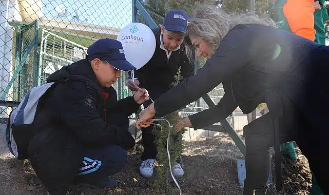 Çankaya’da Fidanlar “Milli Ağaçlandırma Günü” İçin Dikildi