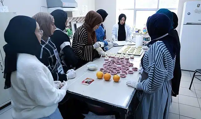Geleceğin anneleri mutfakta becerilerini sergiledi
