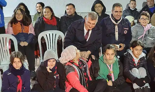 Gölcük Belediye Başkanı Ali Yıldırım Sezer, Aksığın İzci Kampı’nda Gölcük Belediyesi İzcileri ile bir araya geldi.