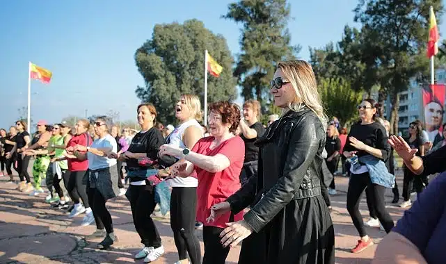 Konaklı kadınlar açık havada zumba ile stres attı