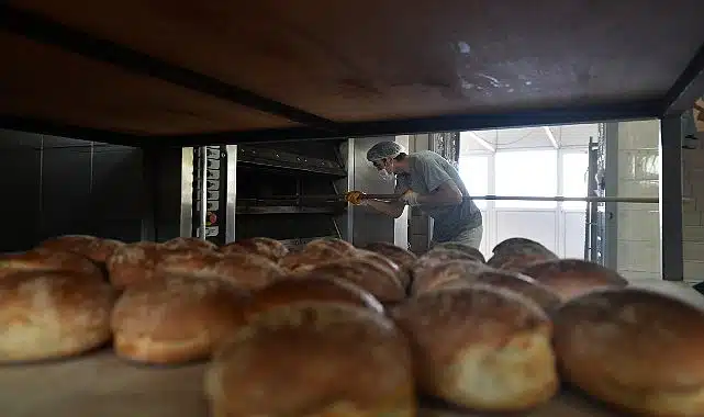 Osmangazi Belediyesi ekmeği sofralara ücretsiz ulaştırıyor