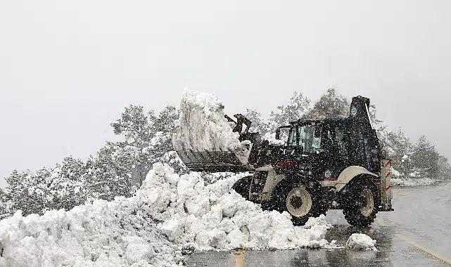 Beyaza Bürünen Muğla’da Yollar Ulaşıma Açıldı