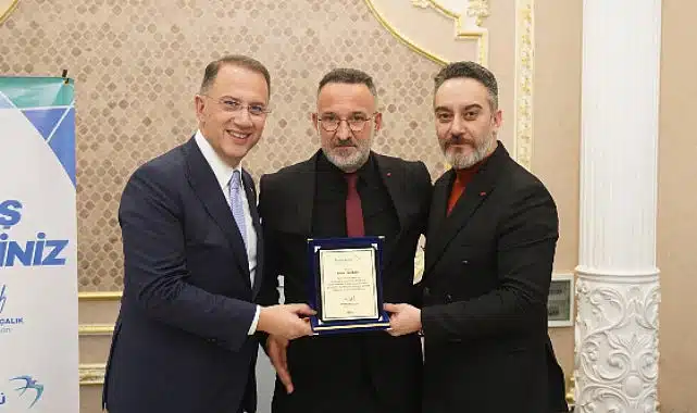 Beylikdüzü Belediyesi Emekli Olan Personeline Veda Programı Düzenledi