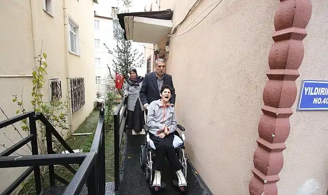 Büyükşehir’den engelli birey için özel rampa