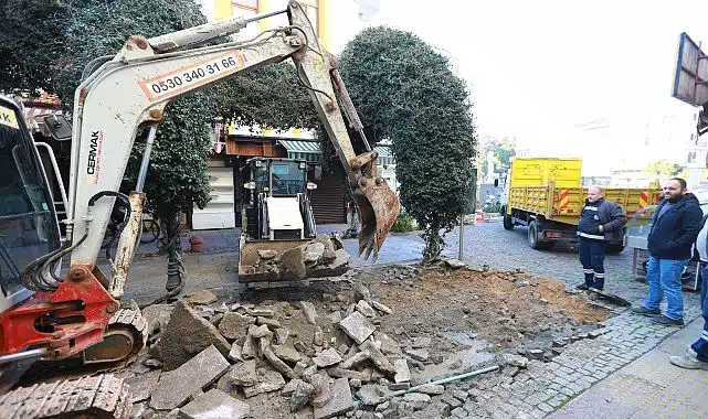 Çarşıda değişim zamanı: Efes Selçuk’ta doğal gaz ve altyapı çalışmaları başladı