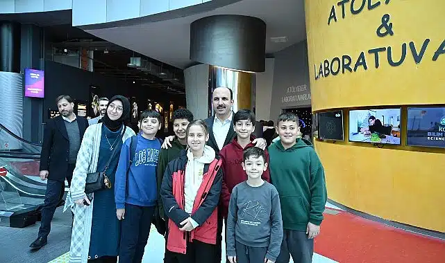 Başkan Altay Tatilini Bilim Merkezi’nde Değerlendiren Çocuklarla Buluştu