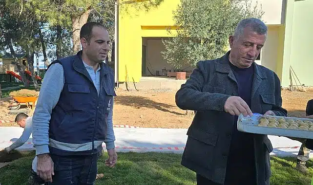 Başkan Günay’dan işçilere baklavalı teşekkür