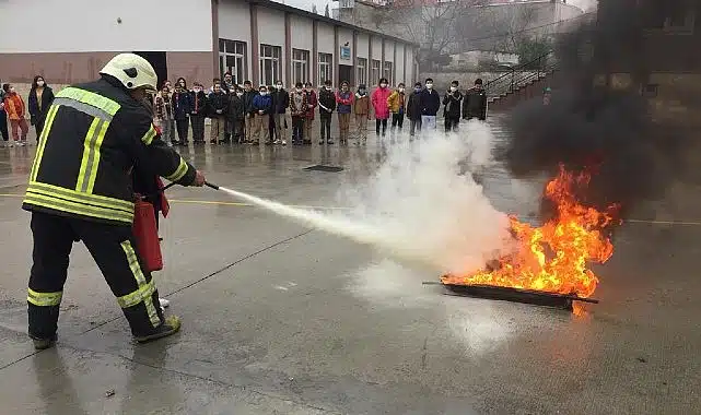 Başkan Zeyrek, “Manisa Yangın ve Afetlere Karşı 365 Gün 24 Saat Hazır”