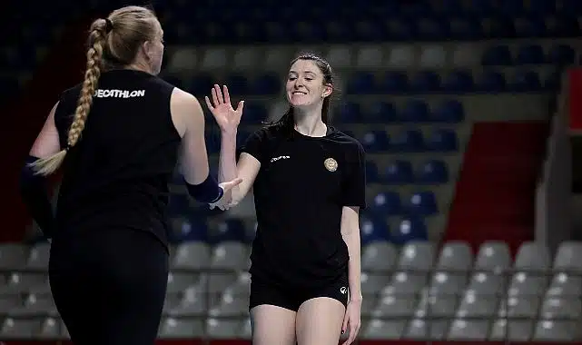 Eczacıbaşı Dynavit, ikinci yarının ilk derbisine hazır