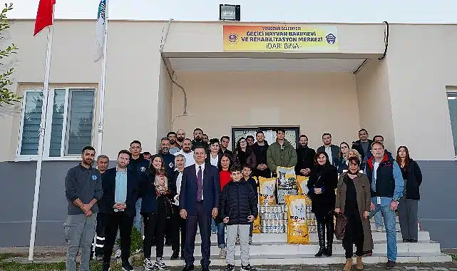 Hayvanseverlerden Yenişehir Belediyesinin bakımevine mama desteği