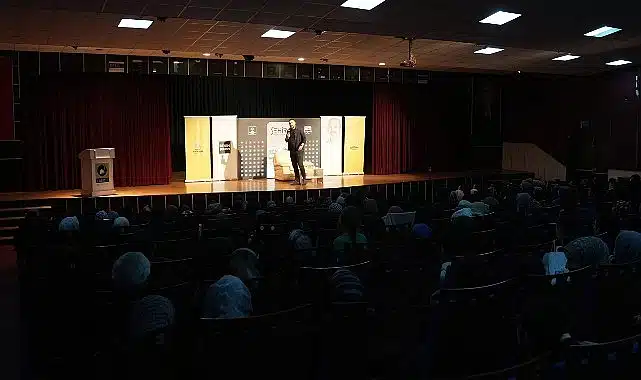 Konya Büyükşehir Şehir Konferansları Devam Ediyor