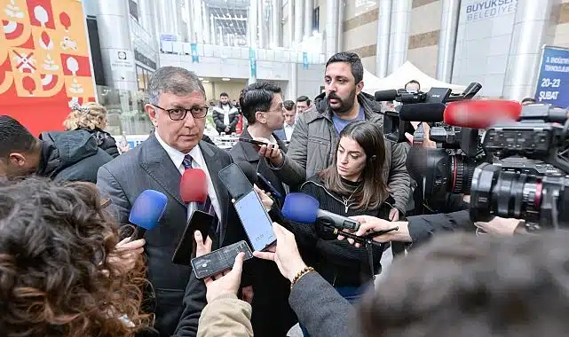 Başkan Tugay basın mensuplarının sorularını yanıtladı  “İzmir’i tanımadığını düşünüyorum”