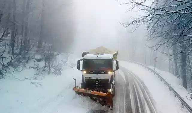 Kocaeli’de gece gündüz yollar açık