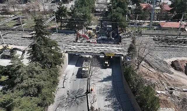 Başkan Altay: “Banliyö Hattı Çalışmaları Kapsamında Meram Yeniyol Alt Geçidi’ni Yeniliyoruz”