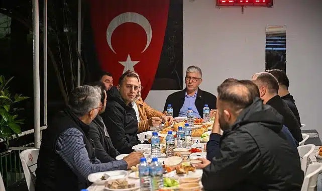 Başkan Eşki sahurda minibüsçülerle buluştu   