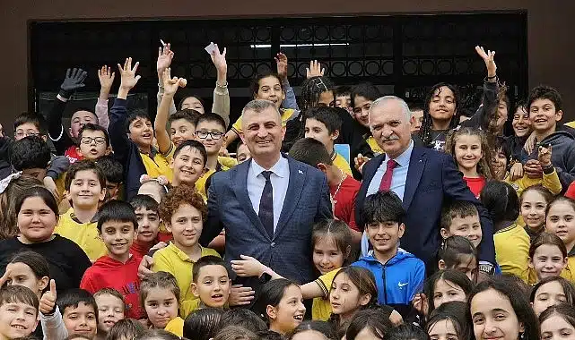 Başkan Sezer Öğrencilerin Hayat Bilgisi Dersine Konuk Oldu