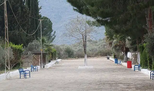 Bozdoğan Belediyesi, Bayram Öncesi Mezarlık Çalışmalarını Tamamladı