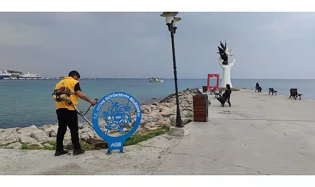 Büyükşehir Belediyesi Aydın’ı Bayram İçin Doğanın Yeşil Tonları İle Süslüyor