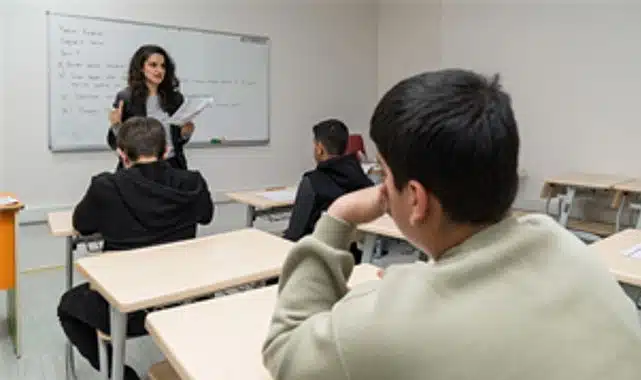 İzmir Büyükşehir Belediyesi’nden öğrencilere ücretsiz sınav desteği
