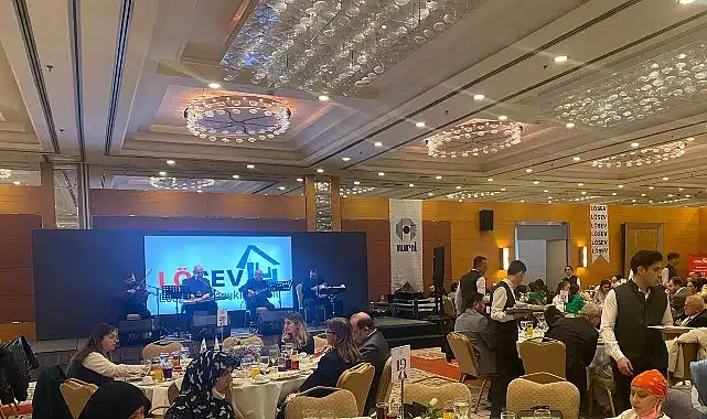 LÖSEV’den Ankara’da Geleneksel İftar Buluşması: Kanser Hastaları Birlikte İftar Yaptı, Sağlık Diledi