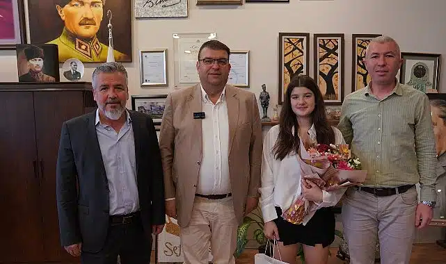 23 Nisan’da başkanlık koltuğu geleceğin liderine emanet