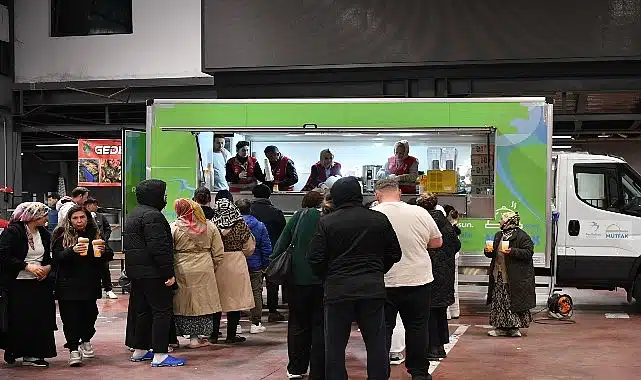 6,2 büyüklüğündeki depremde Beylikdüzü’nden örnek dayanışma