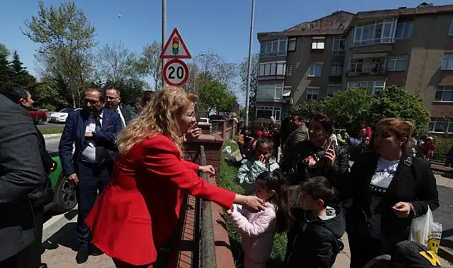 Bakırköy Belediyesi depreme karşı tüm birimleriyle sahada