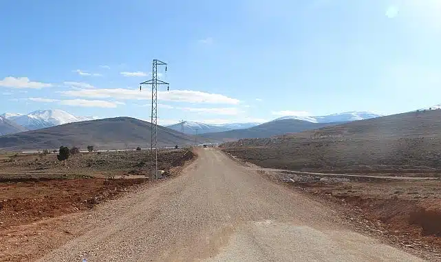 Büyükşehir’den Korkuteli grup yollarında çalışma