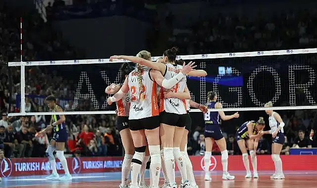 Eczacıbaşı Dynavit, AXA Sigorta Kupa Voley’de 2. oldu