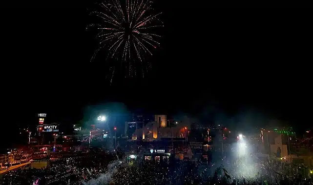 Havai fişek gösterisi muhteşemdi