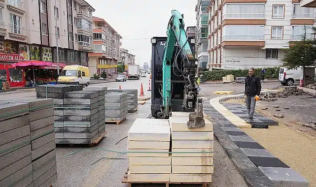 Keçiören’de Kaldırımlar Yenileniyor