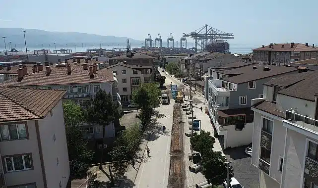 Körfez Mimar Sinan Mahallesi’nde 44 Kilometrelik Altyapı Yatırımı Sürüyor