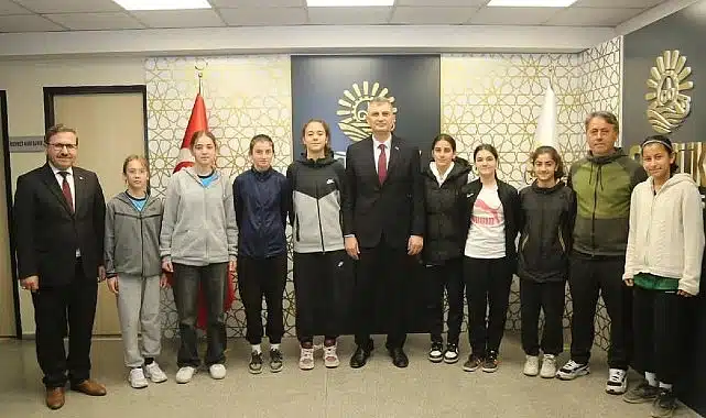 Şampiyonluk Kupası Gölcük’e Geldi