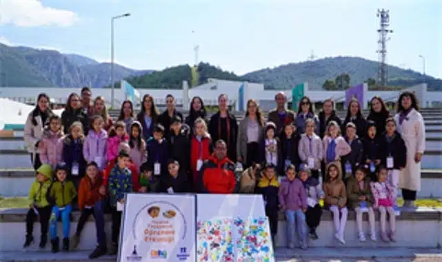 Yuvamız İzmir’in çocukları hem kenti hem hayatı tanıyor