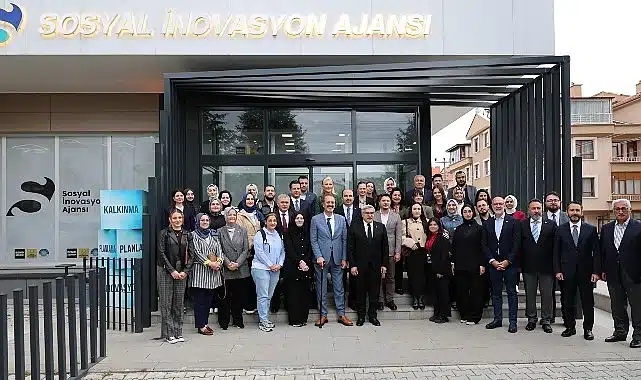 AK Parti Genel Başkan Yardımcısı Yayman, Depremdeki Dayanışma İçin Başkan Altay’a ve Tüm Konyalılara Teşekkür Etti