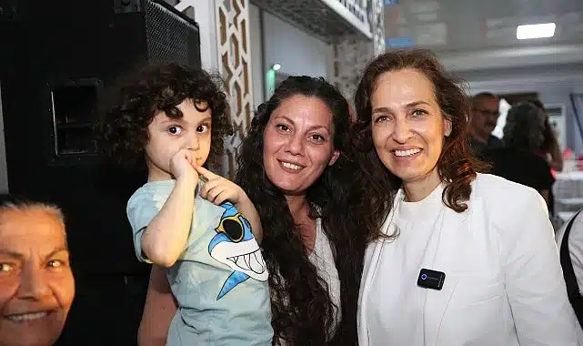 Başkan Ünsal, dönüşüm bekleyen Cumhuriyet Mahallesi’nde halkla buluştu: “Yalnız değilsiniz!”