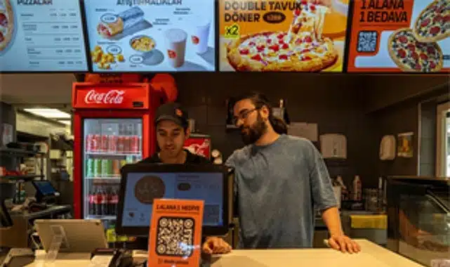 Engel tanımadı girdiği işte ayın elemanı seçildi