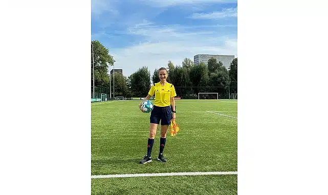 FIFA kokartlı kadın hakem Türkiye’de bir ilke imza attı!